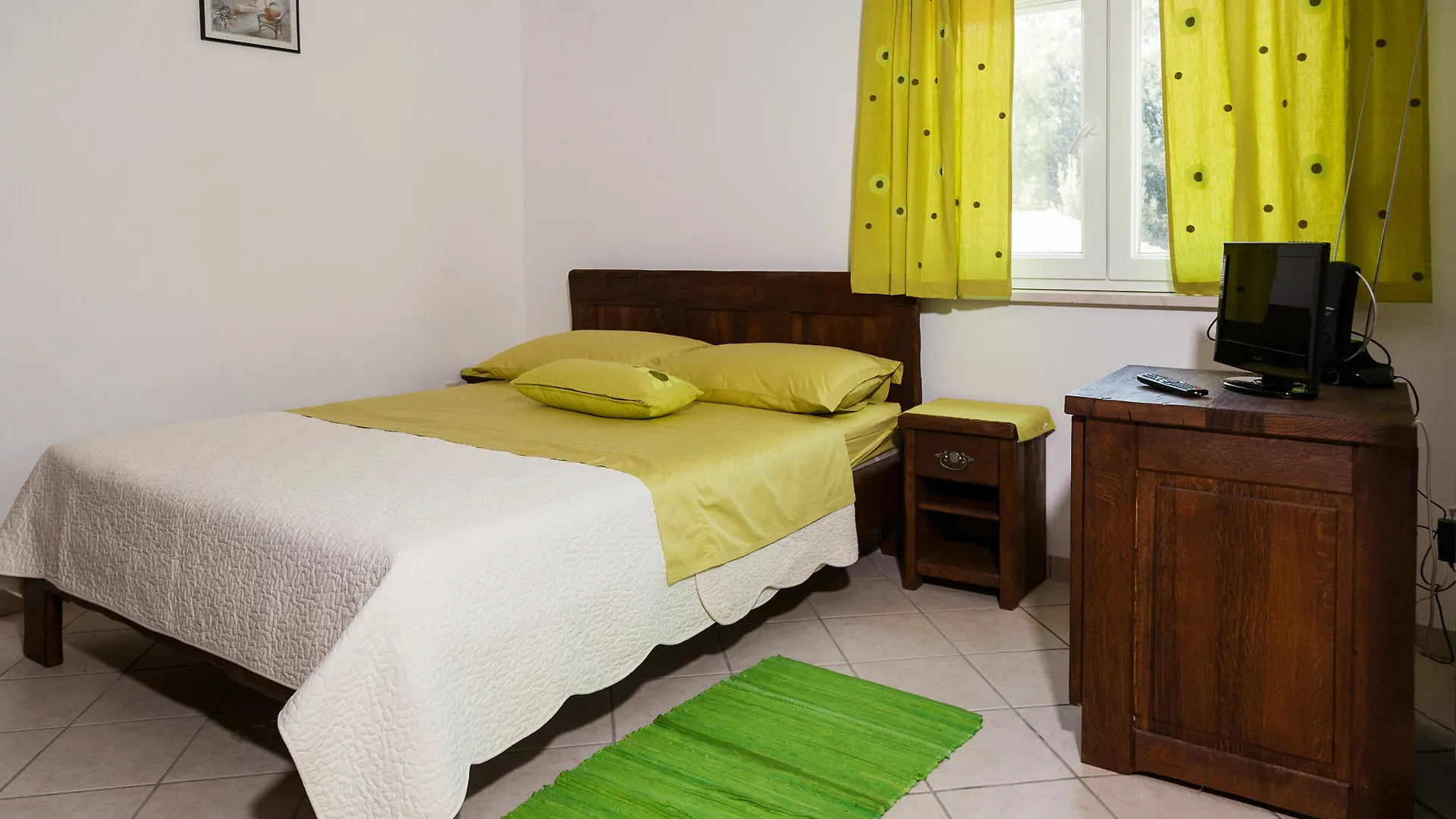Rooms Vesna Kaštela 3*,  Croácia